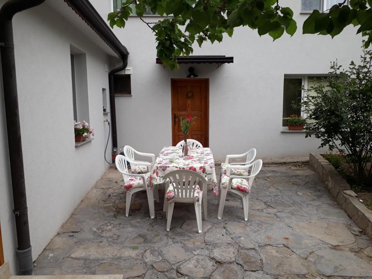 Guest House Sahat Hill Plovdiv Kültér fotó